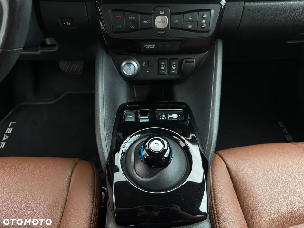 Nissan Leaf 40 kWh N-Connecta - 20