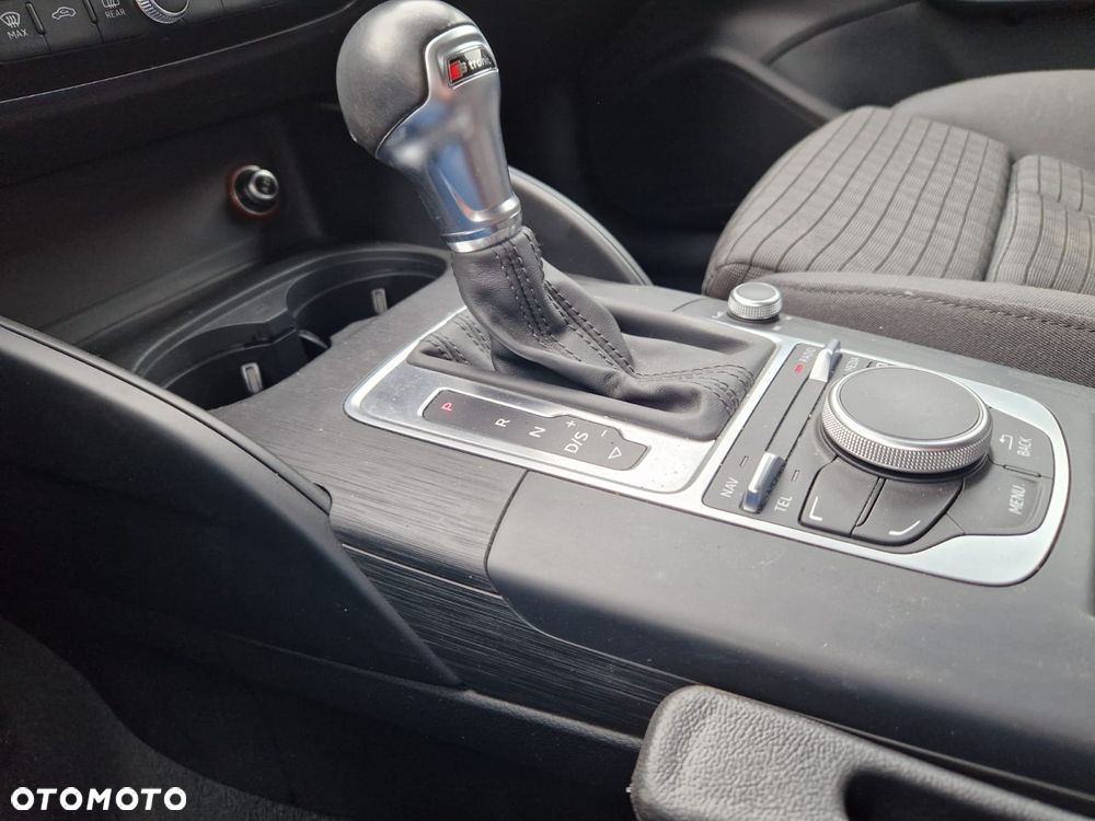 Audi A3 Sportback 1.4 TFSI S tronic S line Sportpaket - 21