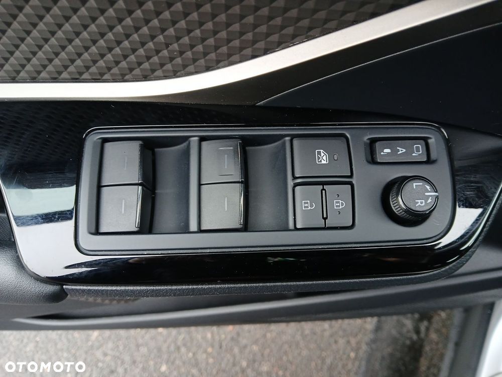Toyota C-HR 2.0 Hybrid Executive - 22