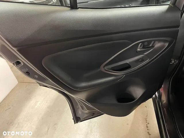 Toyota Yaris Cross Hybrid 1.5 Comfort - 20