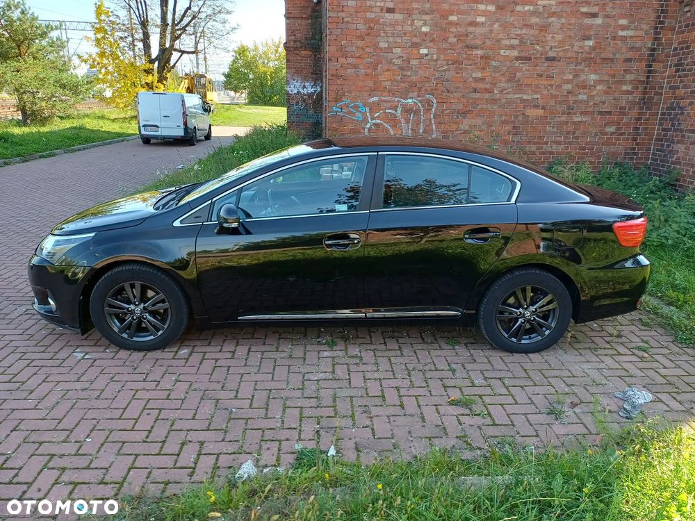 Toyota Avensis 2.0 D-4D Executive - 8