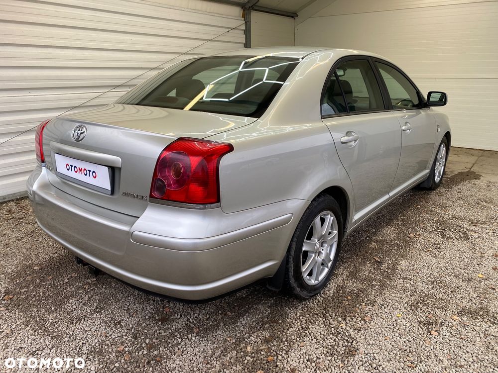 Toyota Avensis 2.0 D-4D Sol - 5