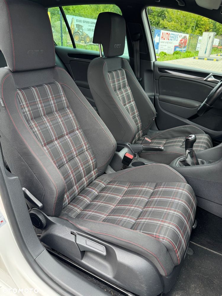 Volkswagen Golf 2.0 TSI GTI - 18