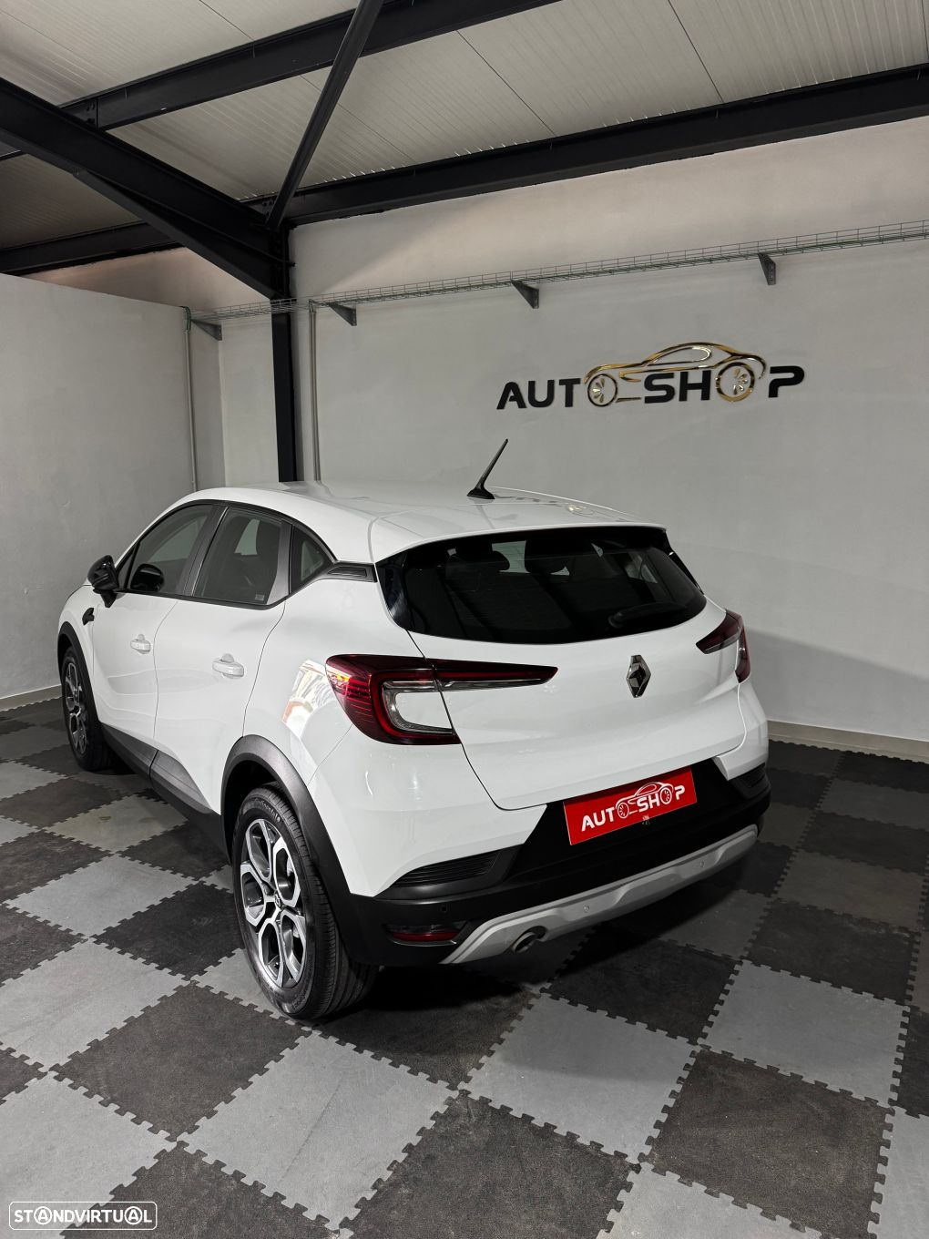 Renault Captur 1.0 TCe Exclusive Bi-Fuel - 27