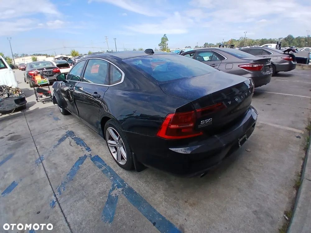 Volvo S90 T5 Momentum
