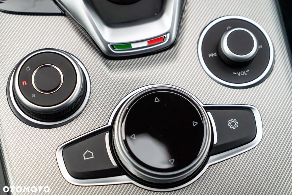 Alfa Romeo Stelvio 2.0 Turbo Veloce Q4 - 28