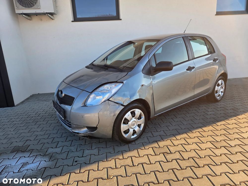 Toyota Yaris - 6