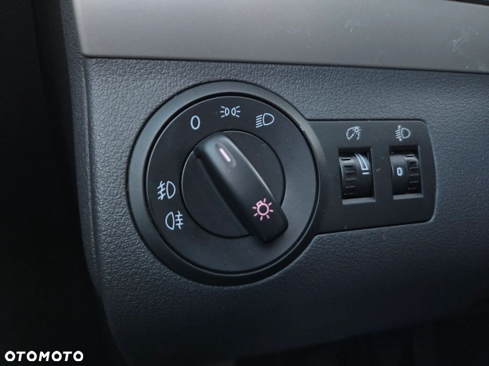 Volkswagen Touran 1.6 TDI DPF BlueMotion Technology Comfortline - 36