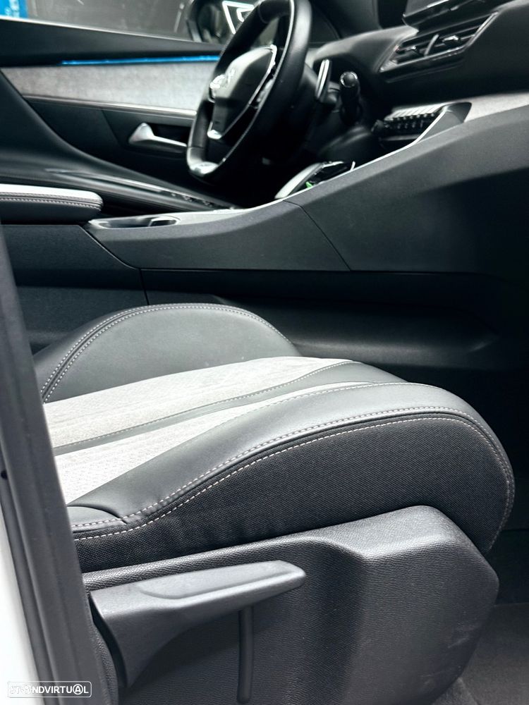 Peugeot 3008 1.6 Hybrid GT Line e-EAT8 - 25