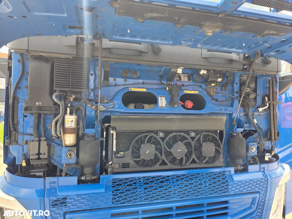Volvo FH500, 6x2/4-AXA LIFTABILA si VIRATOARE, 500 CP euro 6, 2018, 553.963km, rulat in GERMANIA, Aeropachet, 2 paturi, frigider, 2 girofaruri, 2 rezervoare total 600l, Carte identitate RAR, posibil leasing 2 ani-STARE FOARTE BUNA-PROMOTIE 46.900 EUR+tva - 19