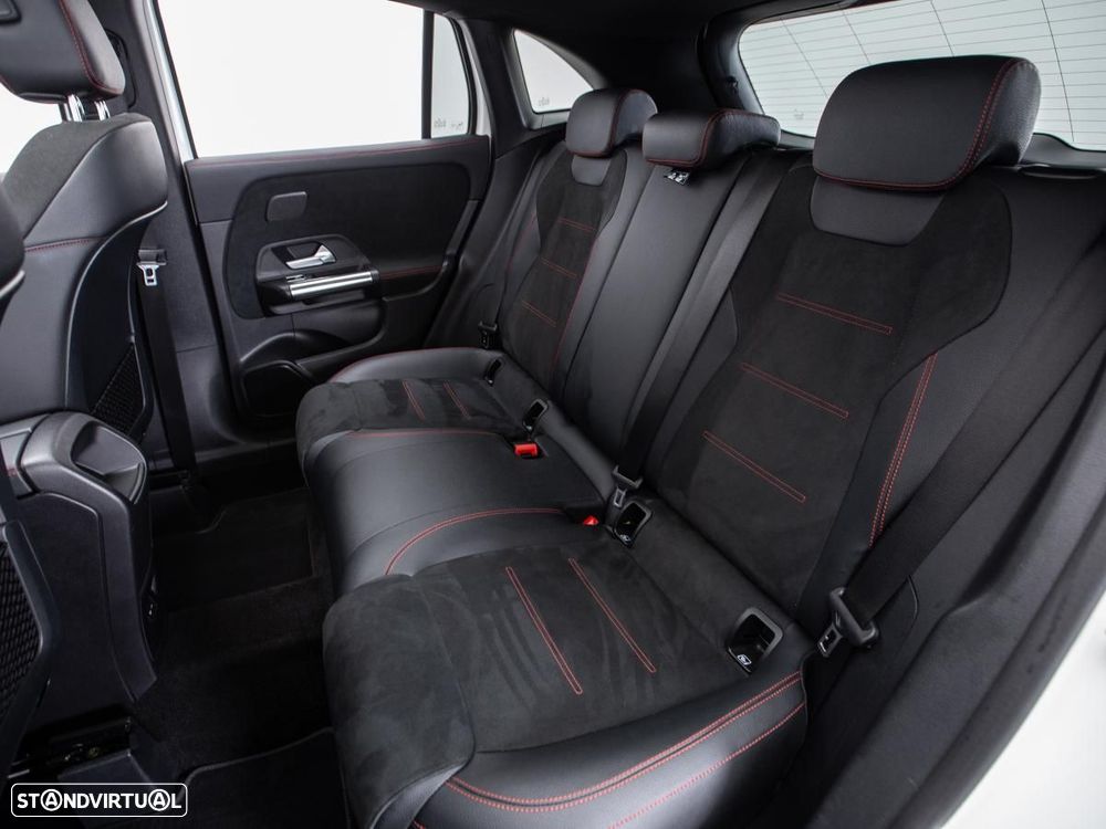 Mercedes-Benz GLA 250 4Matic 8G-DCT - 12