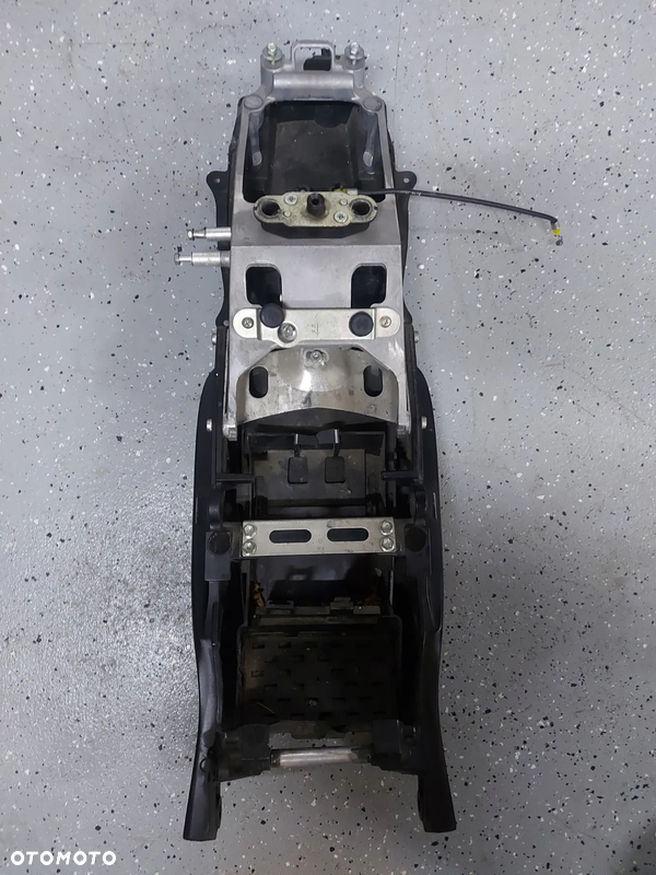 Suzuki GSXR 600 750 K6 K7 stelaż ogon zadupek