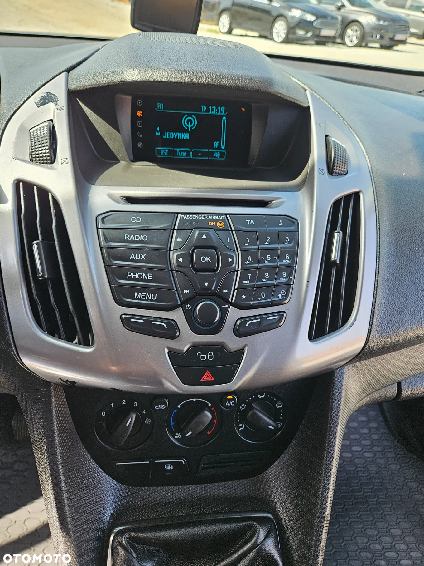 Ford Transit Connect - 20
