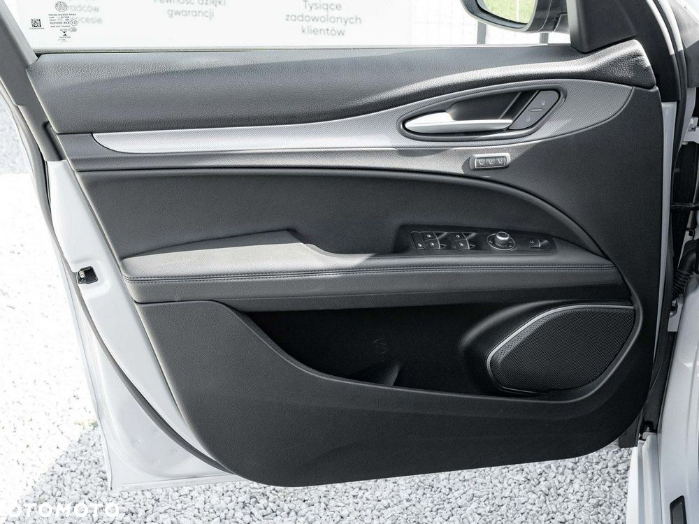 Alfa Romeo Stelvio 2.0 Turbo Veloce Q4 - 13