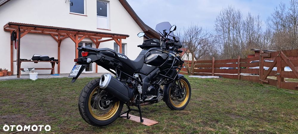 Suzuki V-STROM - 8