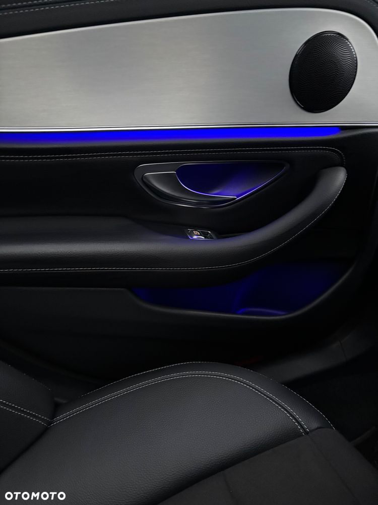 Mercedes-Benz Klasa E 220 d 9G-TRONIC - 21