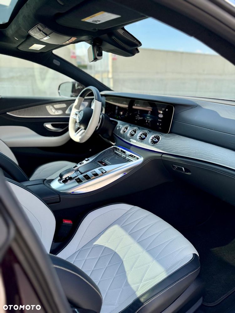 Mercedes-Benz AMG GT 53 4Matic+ Speedshift TCT 9G - 12