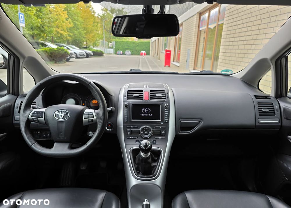 Toyota Auris - 26