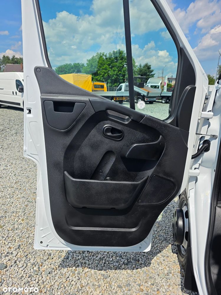 Renault MASTER 2,3 DCI 165 KONNA SKRZYNIA 4,5M BLIŻNIAKI DO 3,5T 144T/KM PRZEBIEGU KLIMA ROZSTAW OSI 4,3M GWARANCJA - 16