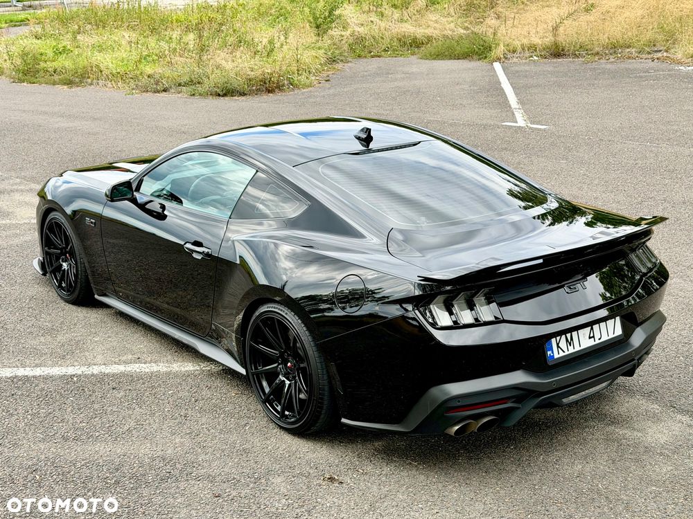 Ford Mustang - 2
