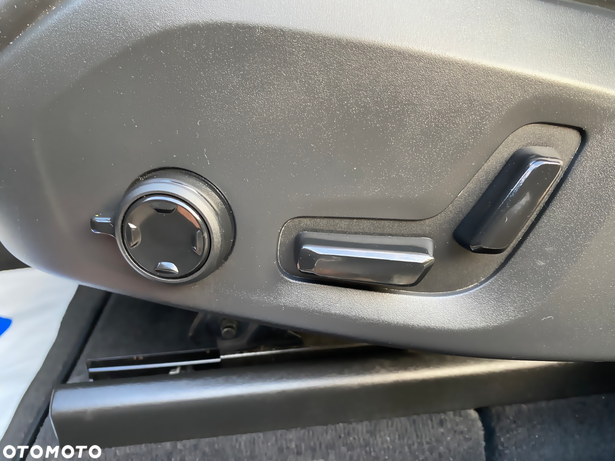 Volvo XC 60 B4 D Geartronic RDesign - 24