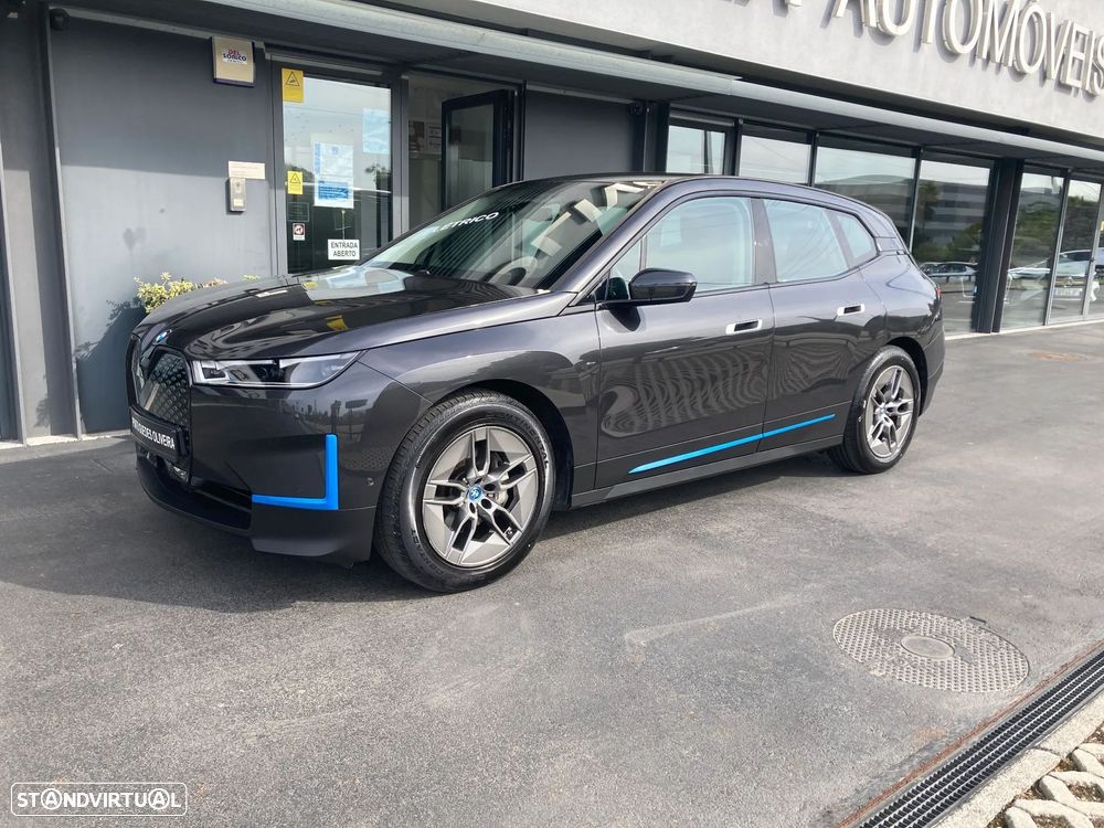 BMW iX — fotografia 4