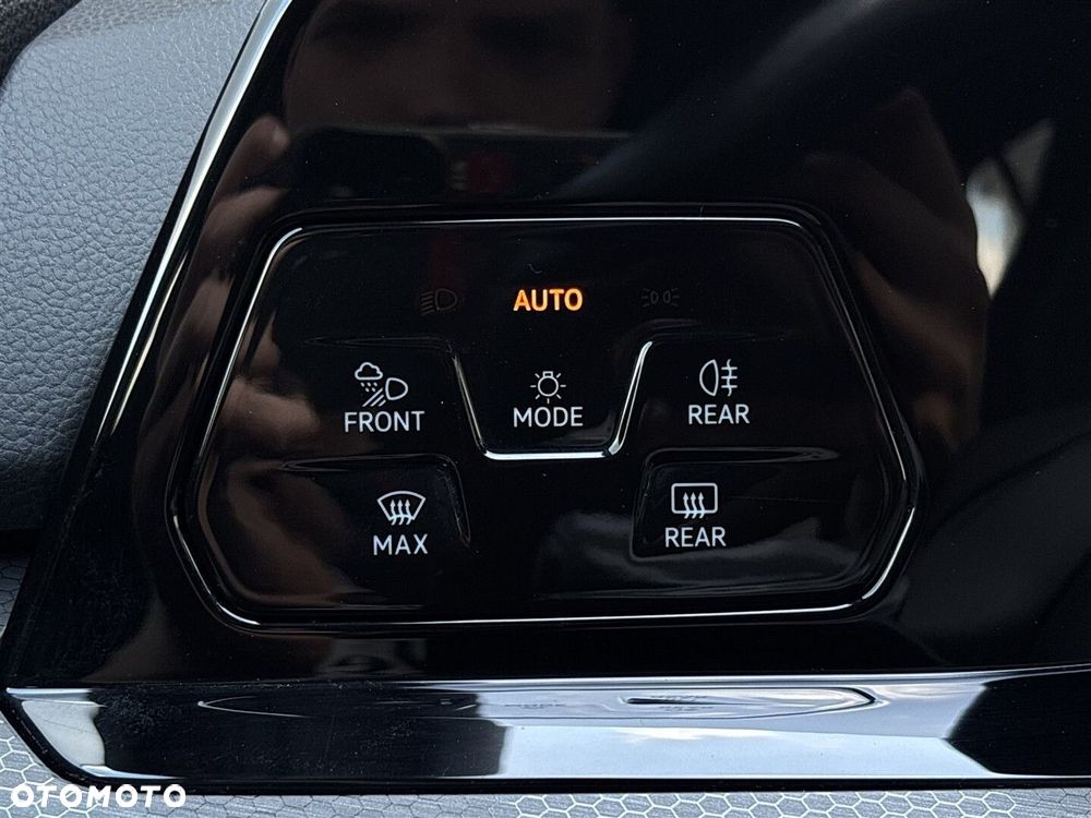 Volkswagen Golf 2.0 TSI GTI DSG - 17