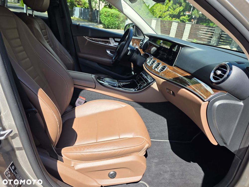 Mercedes-Benz Klasa E 350e 9G-TRONIC Exclusive - 24