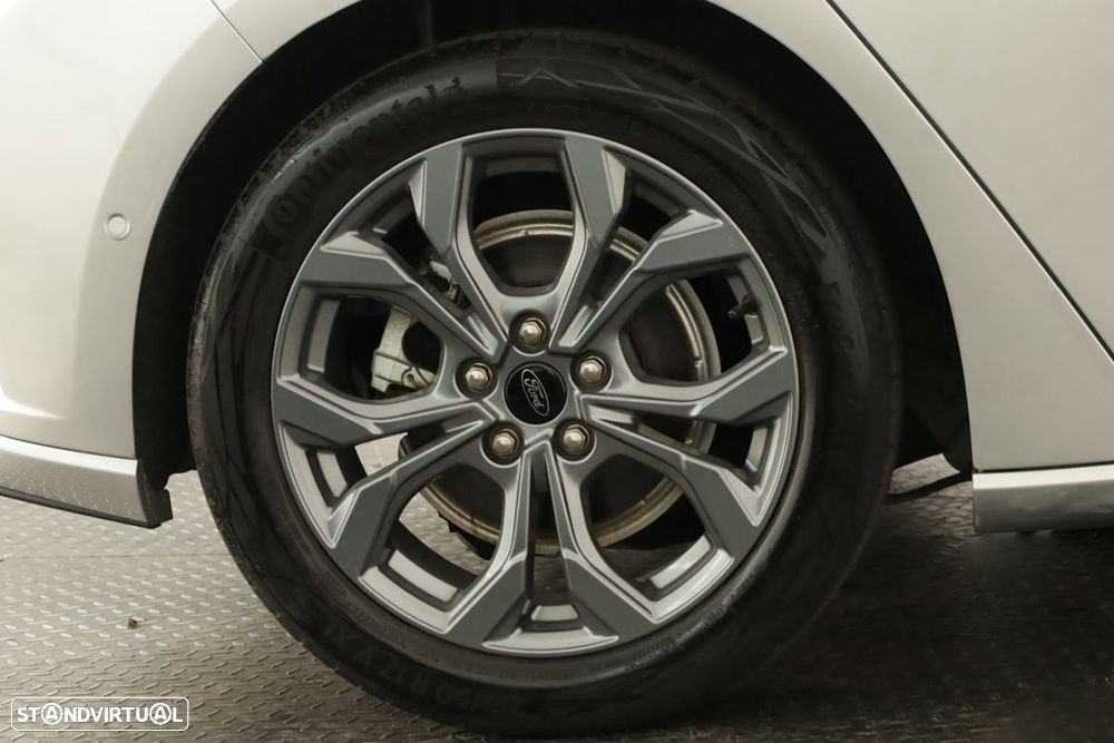 Ford Focus 1.0 EcoBoost MHEV ST-Line X - 5