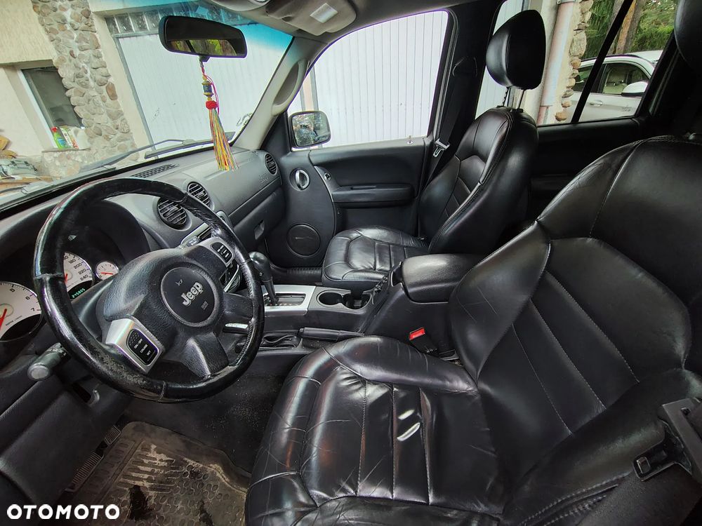Jeep Cherokee 3.7L Limited - 5