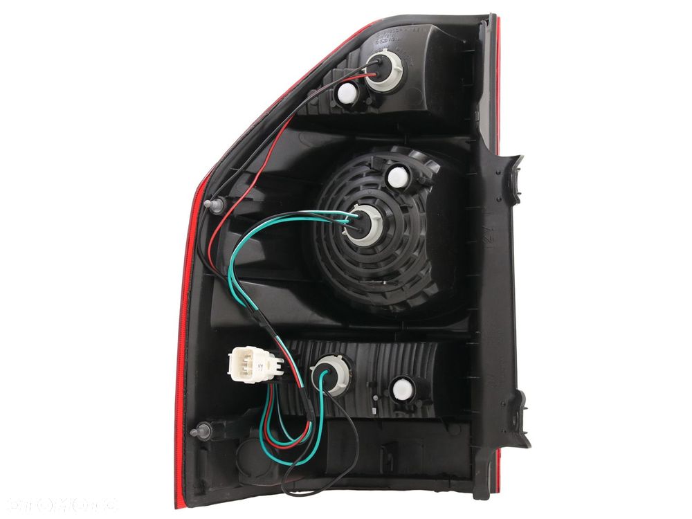 Lampa tyl na Mitsubishi Pajero III 3 v60 v70 Lift - 2