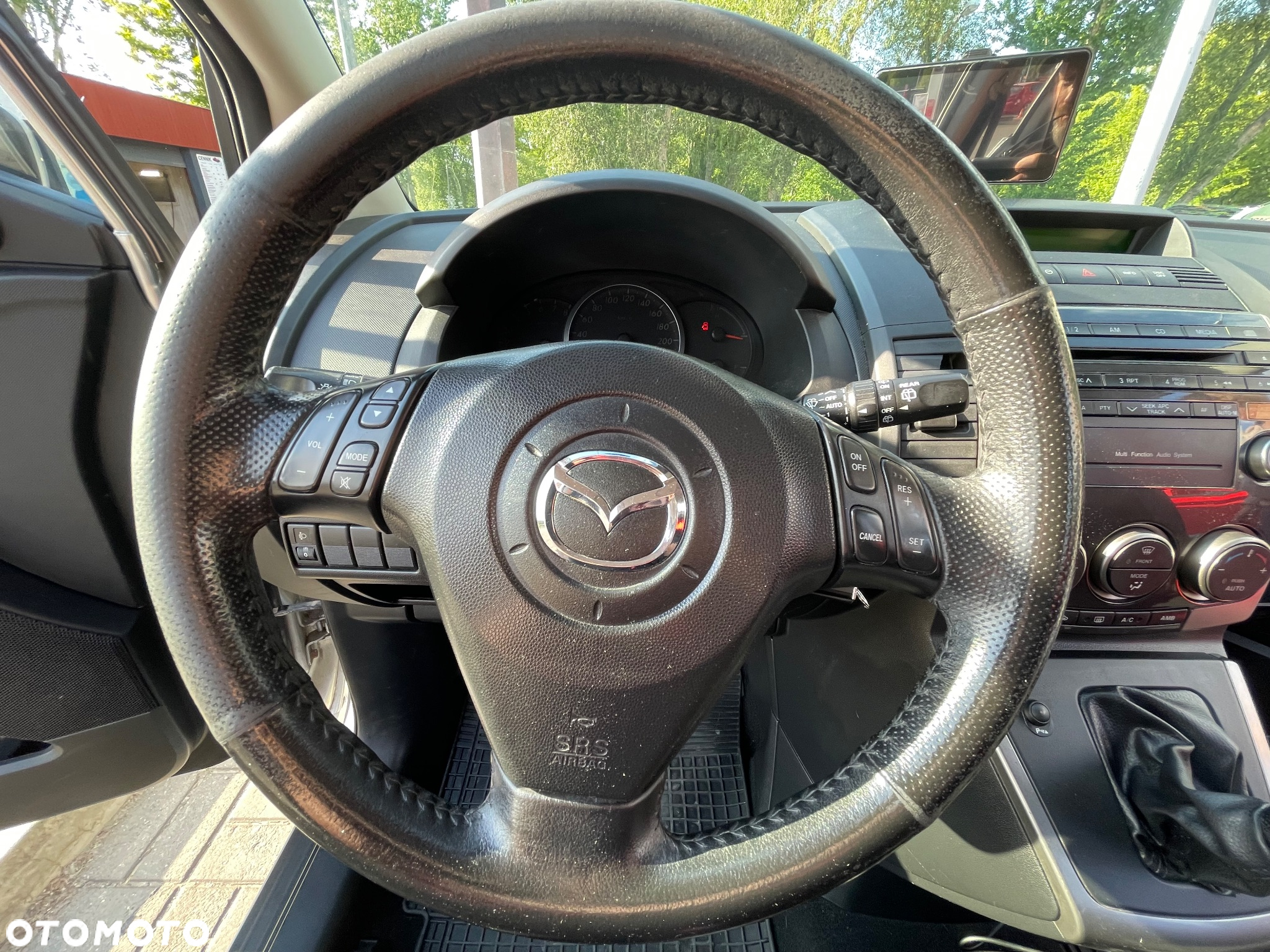 Mazda 5 - 8