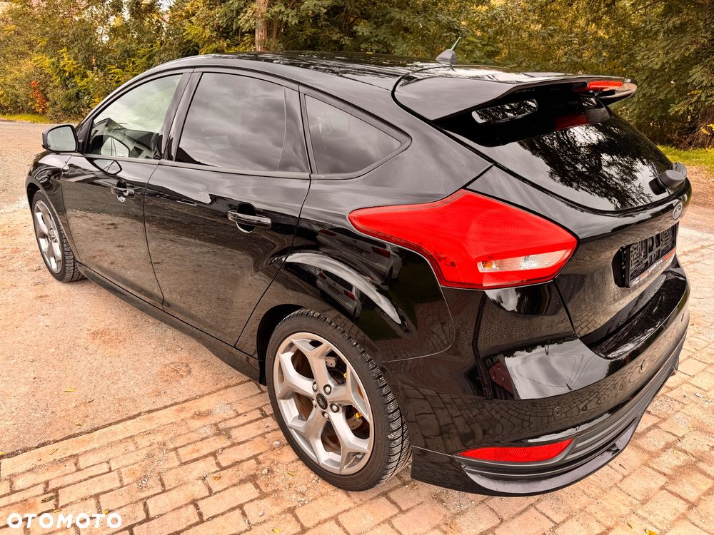 Ford Focus 2.0 EcoBoost ST-2 - 5