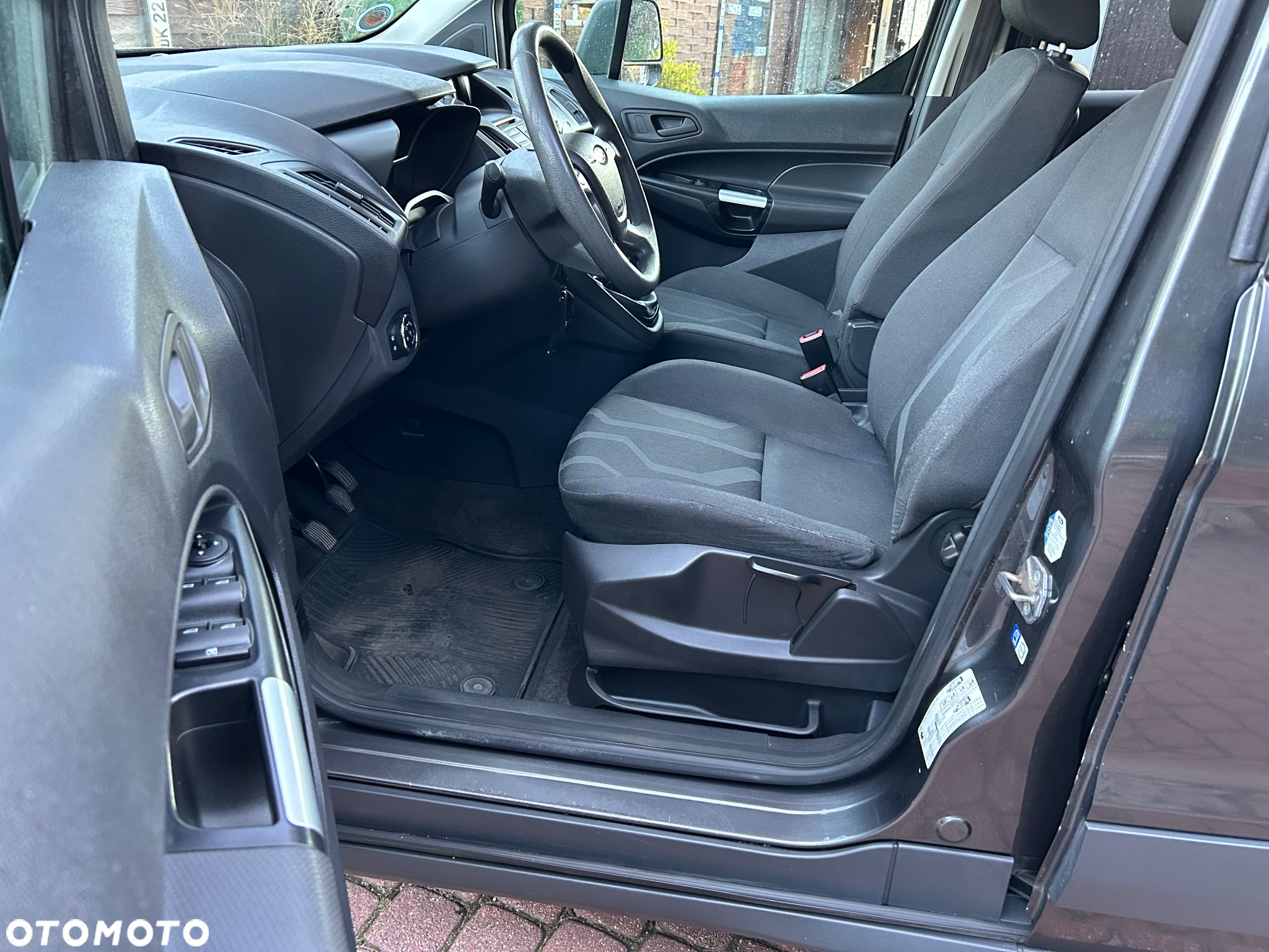 Ford Tourneo Connect - 13