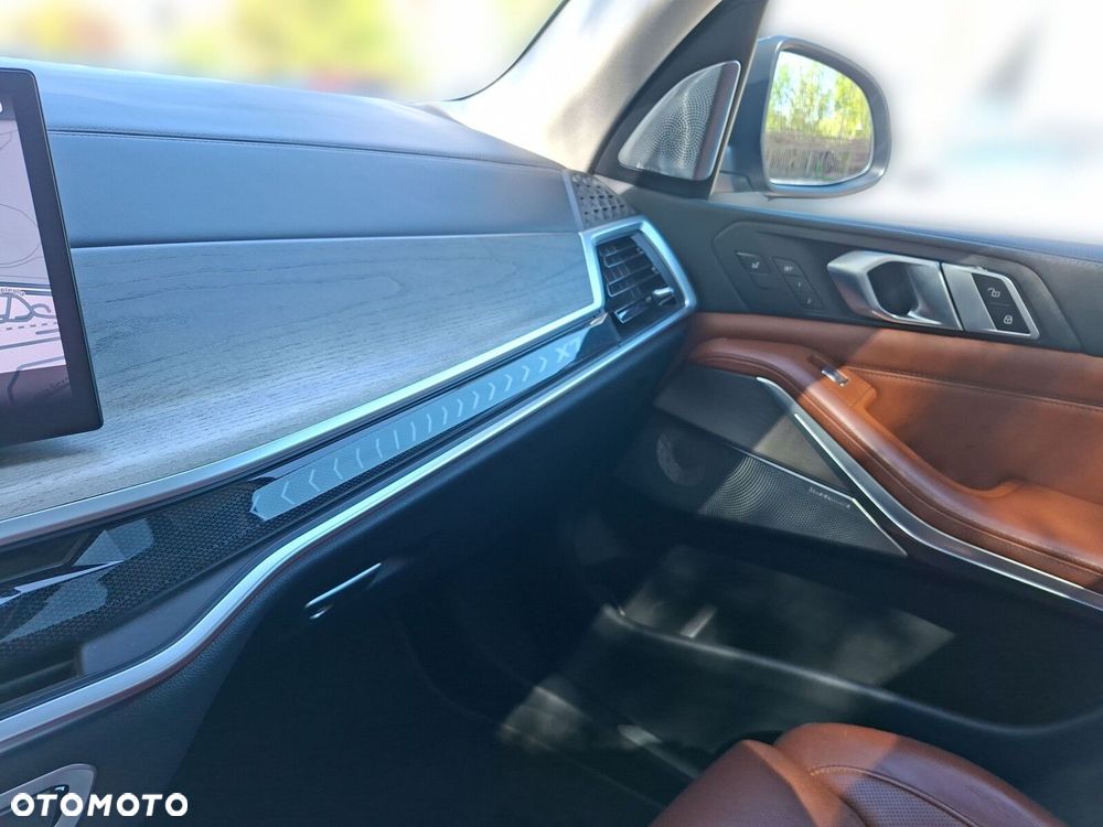 BMW X7 xDrive40d mHEV - 21