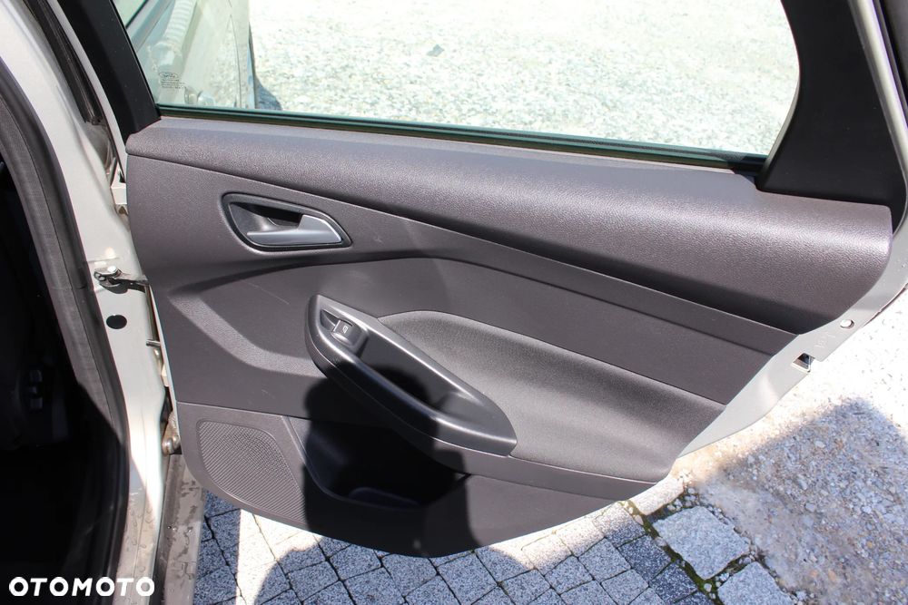Ford Focus 1.6 TDCi ECOnetic 88g Start-Stopp-System Titanium - 18