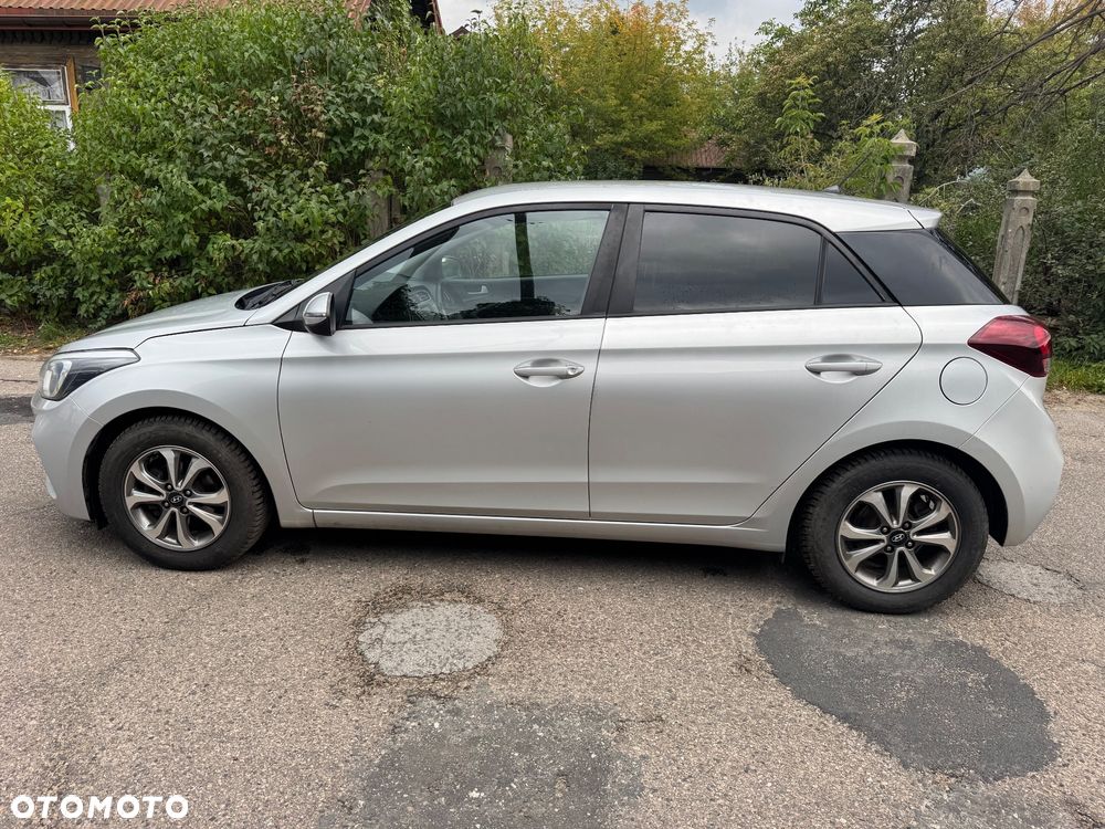 Hyundai i20 blue 1.2 Advantage+ - 8
