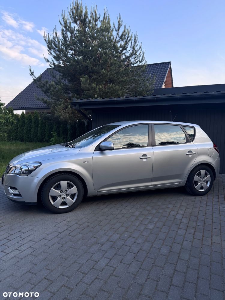 Kia Ceed 1.4 L - 3