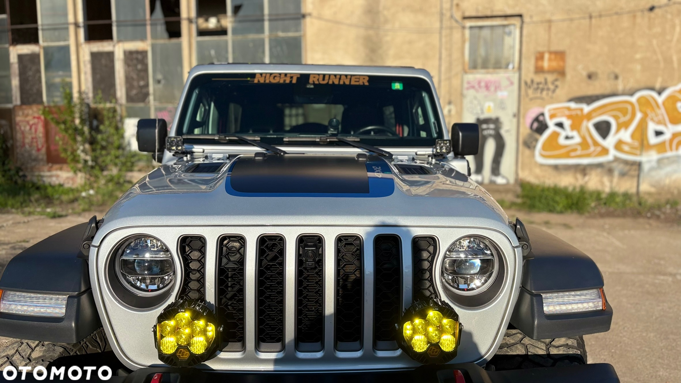 Jeep Wrangler - 12
