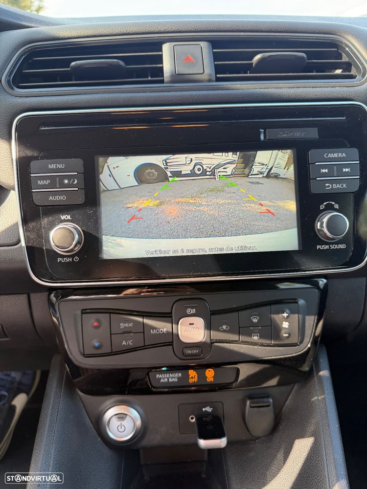 Nissan Leaf N-Connecta - 6
