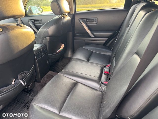 Infiniti FX - 10