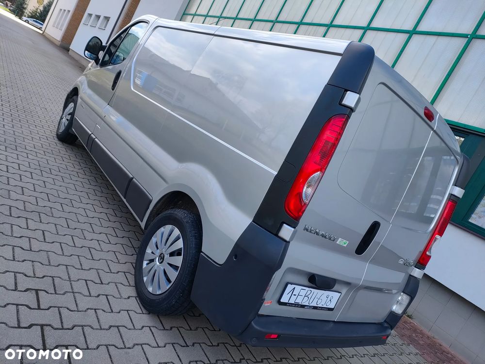 Opel Vivaro - 10