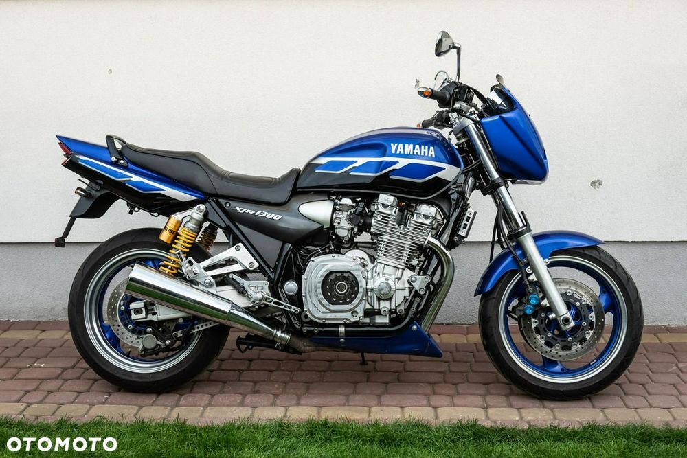 Yamaha XJR - 3