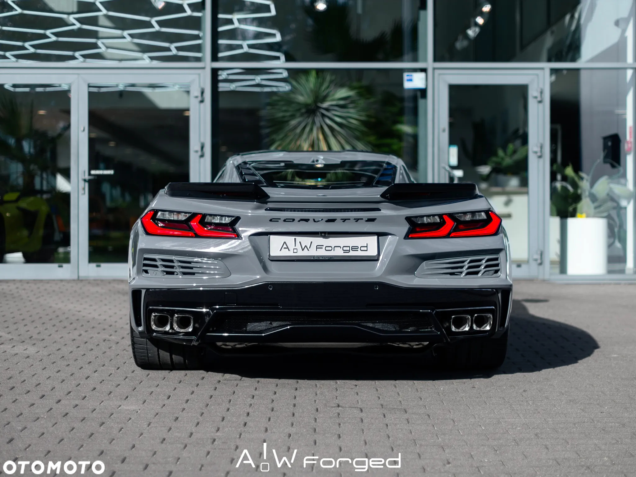Chevrolet Corvette - 10