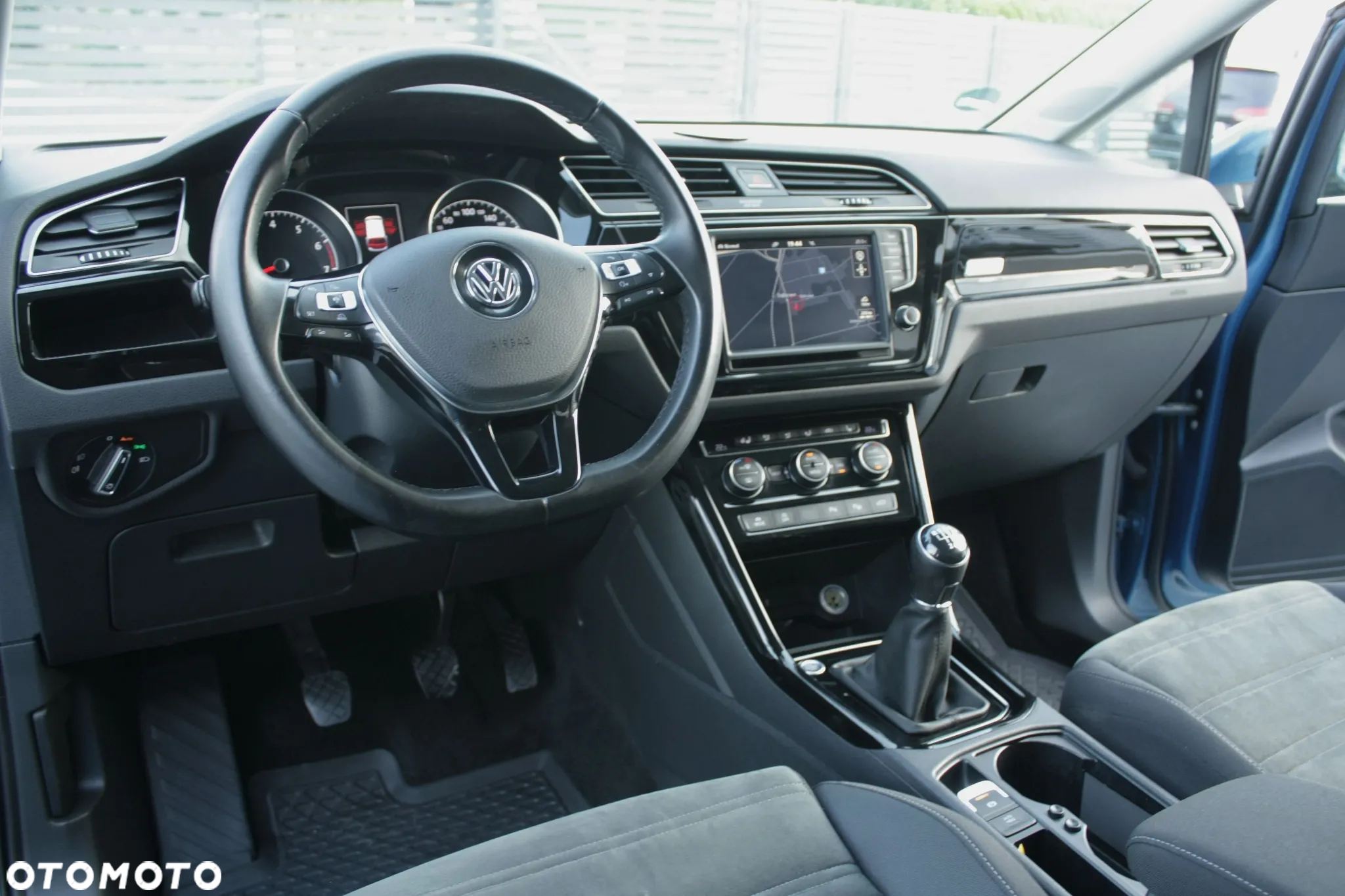 Volkswagen Touran 1.4 TSI (BlueMotion Technology) Highline - 24
