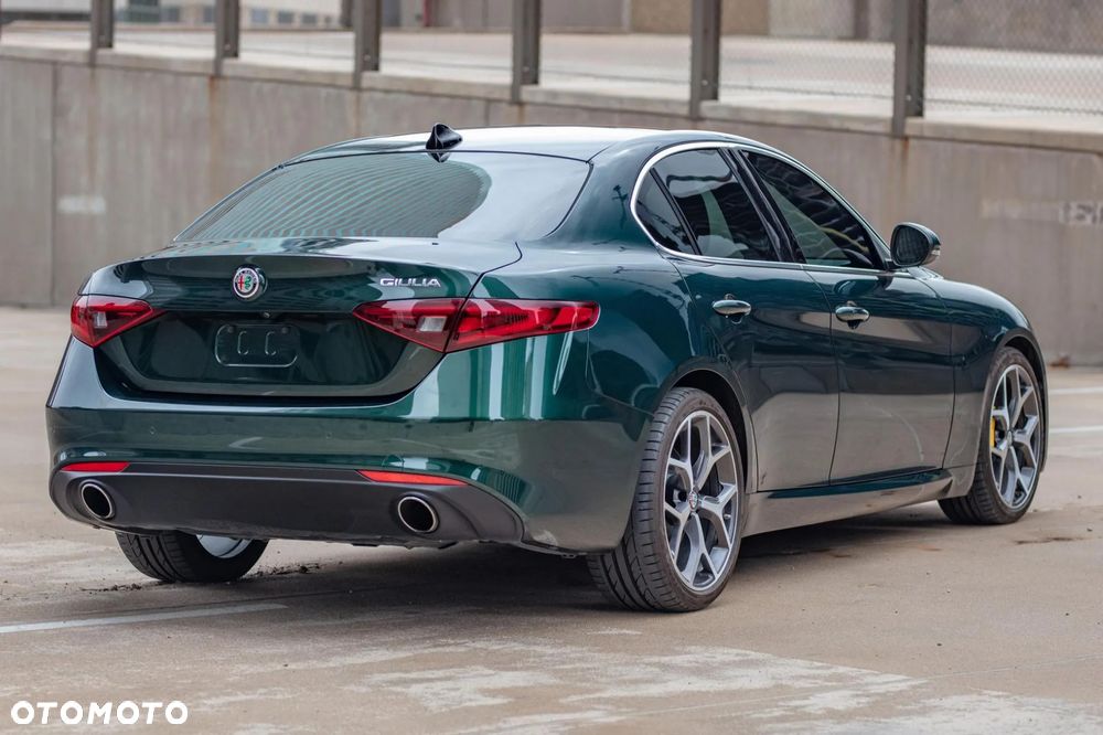 Alfa Romeo Giulia 2.0 Turbo 16V AT8 Veloce Ti - 2