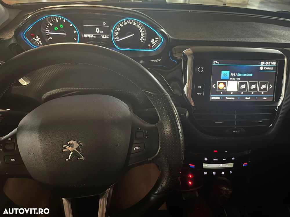 Peugeot 2008 - 10