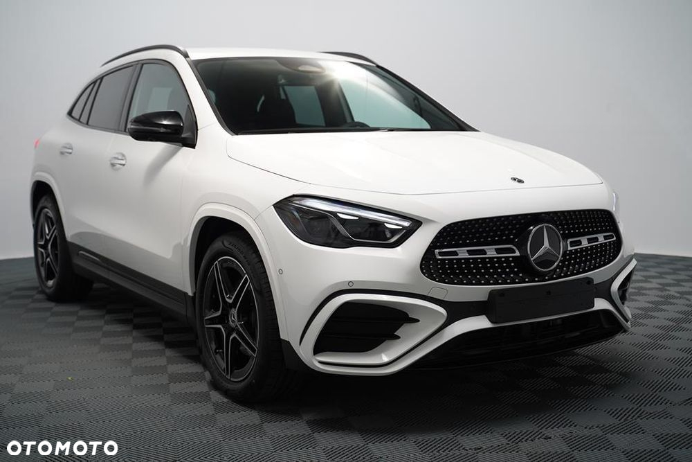 Mercedes-Benz GLA 200 mHEV AMG Line 7G-DCT - 3
