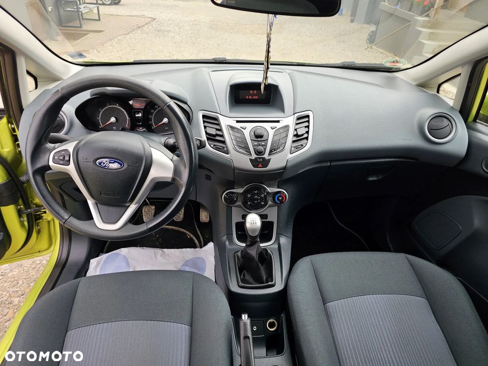 Ford Fiesta - 8