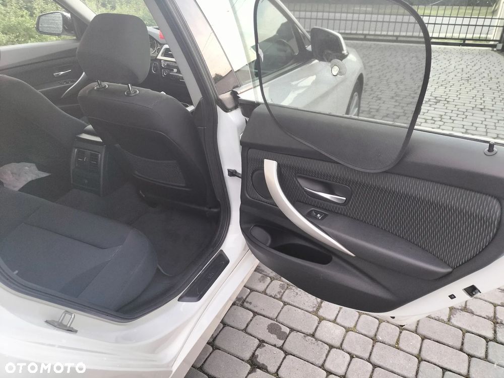 BMW 3GT 320d xDrive - 21